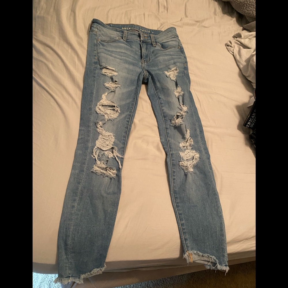 American eagle ripped jeans size 2R